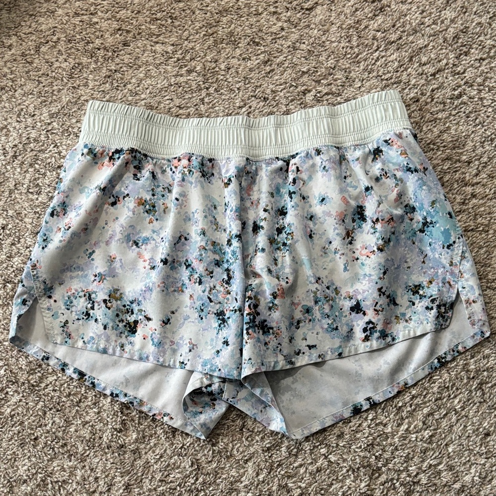 Gap fit Floral Patterned Athletic Shorts